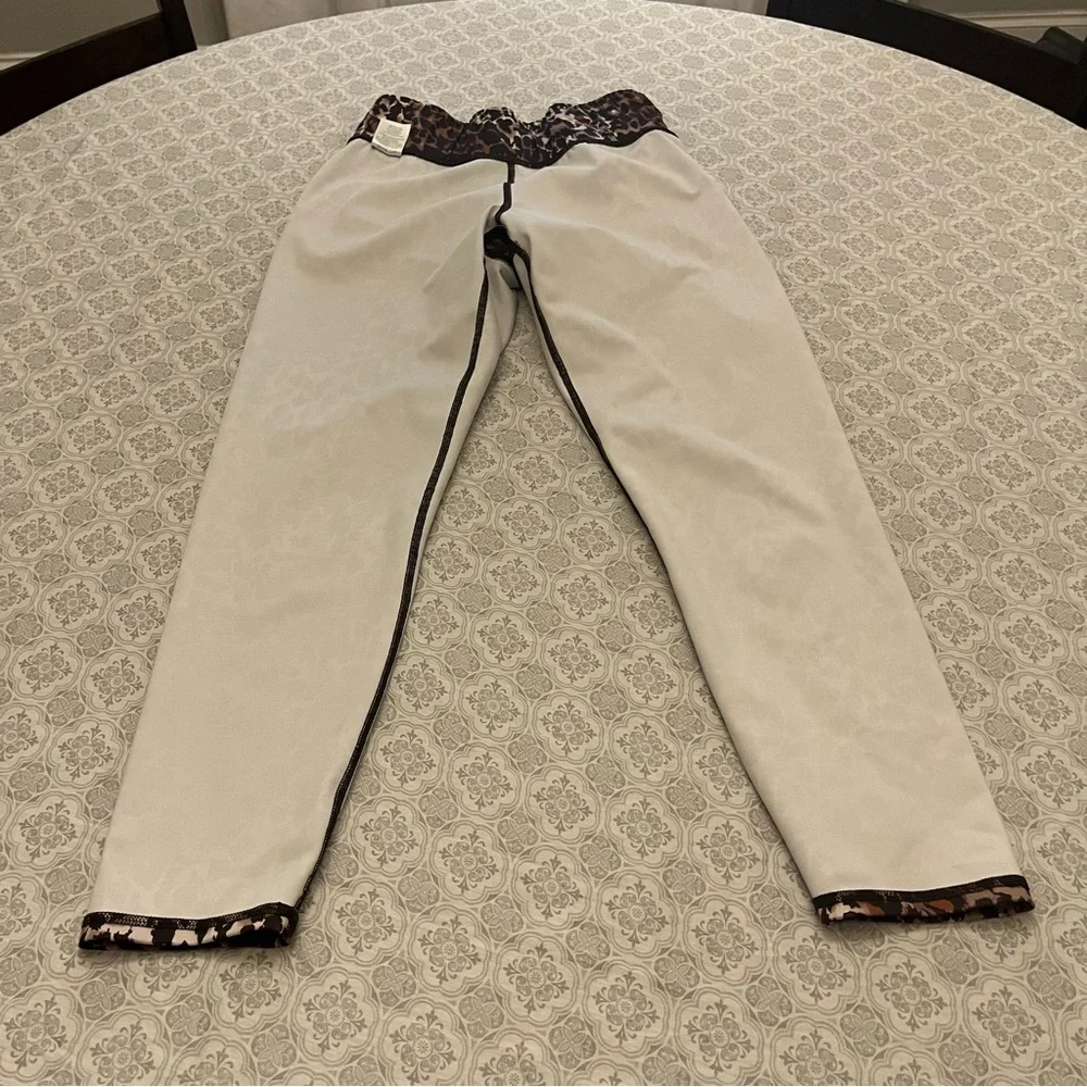 Veronica Beard Vilena Leggings Size M